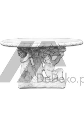 Tavolo da giardino con scultura